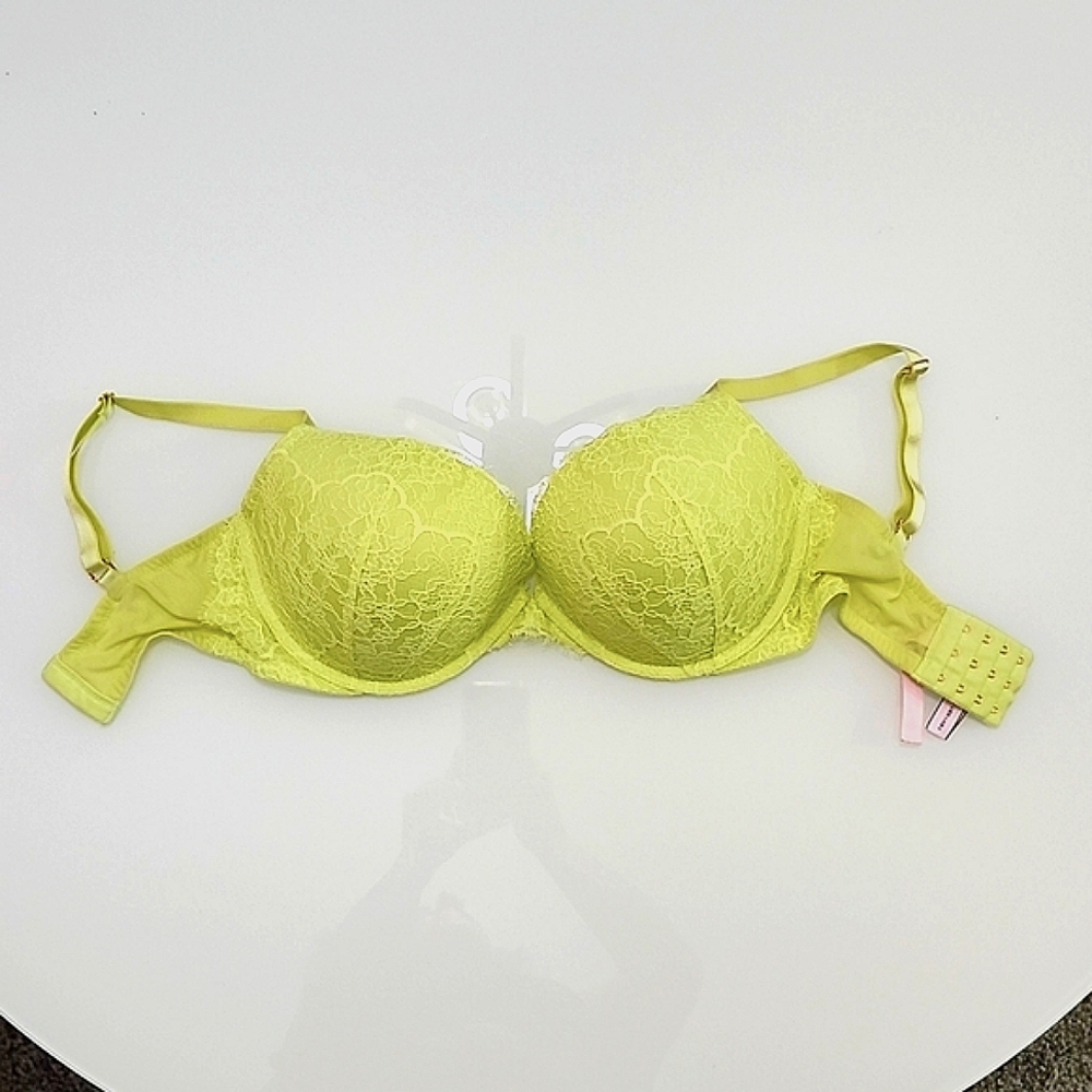 VS Dream Angles Lace push up bra